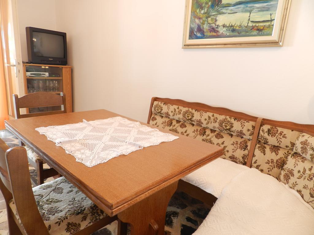 Apartment Mihalj Jadrija-Ground Floor 部屋 写真